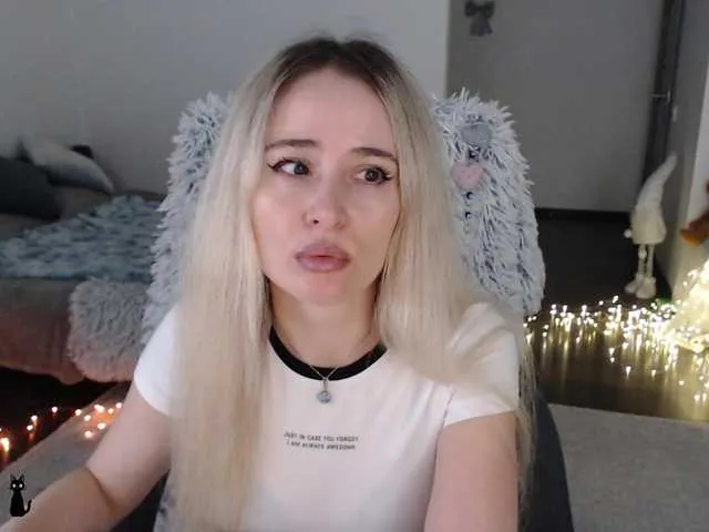 Live sex webcam photo for xyliganka777 #291842004