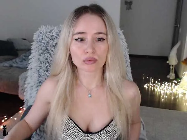 Live sex webcam photo for xyliganka777 #291856709