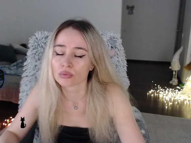 Live sex webcam photo for xyliganka777 #291869450