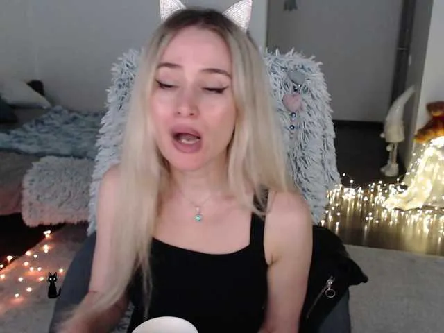 Live sex webcam photo for xyliganka777 #291890086