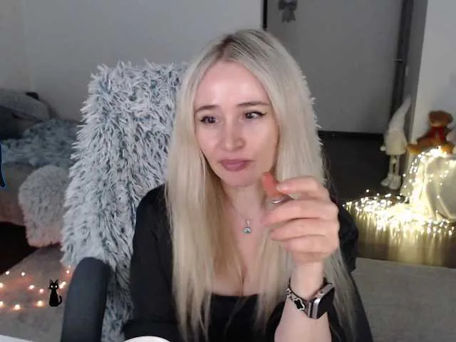 Live sex webcam photo for xyliganka777 #291952116