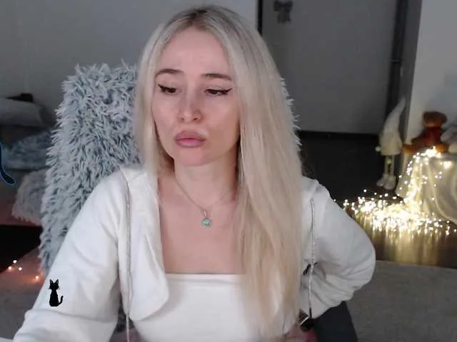 Live sex webcam photo for xyliganka777 #291958686