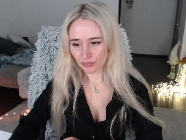 Live sex webcam photo for xyliganka777 #291977764