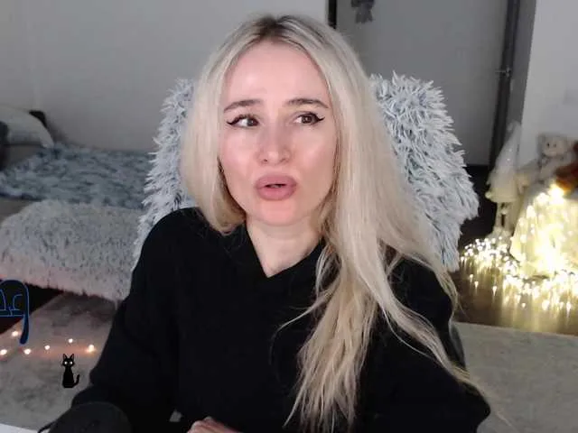 Live sex webcam photo for xyliganka777 #292105364