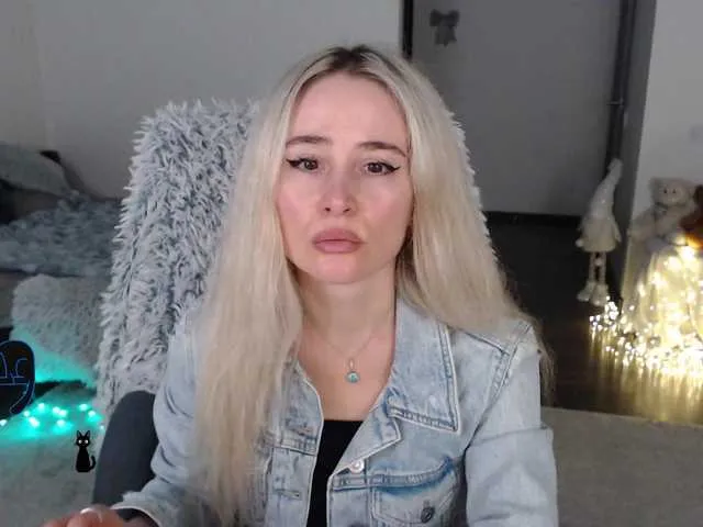 Live sex webcam photo for xyliganka777 #292152737