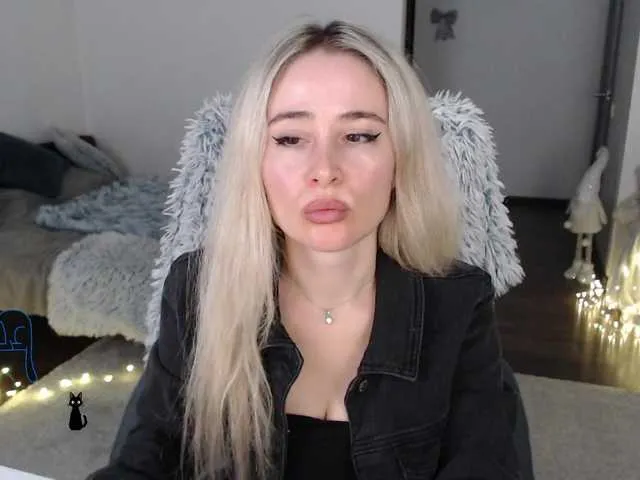 Live sex webcam photo for xyliganka777 #292166250