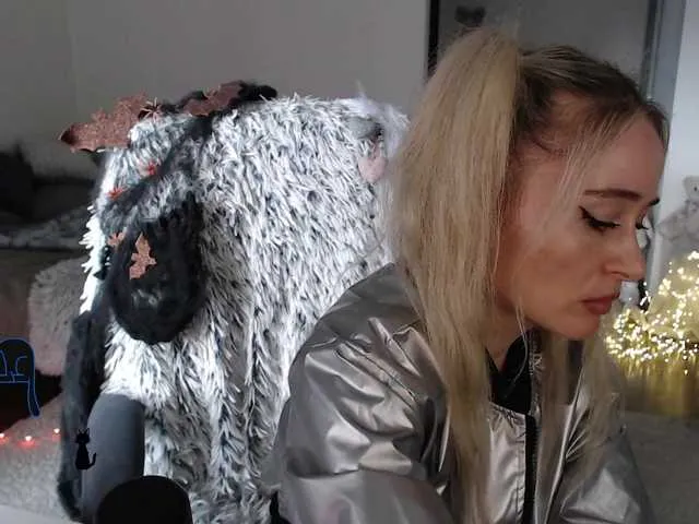 Live sex webcam photo for xyliganka777 #292181939