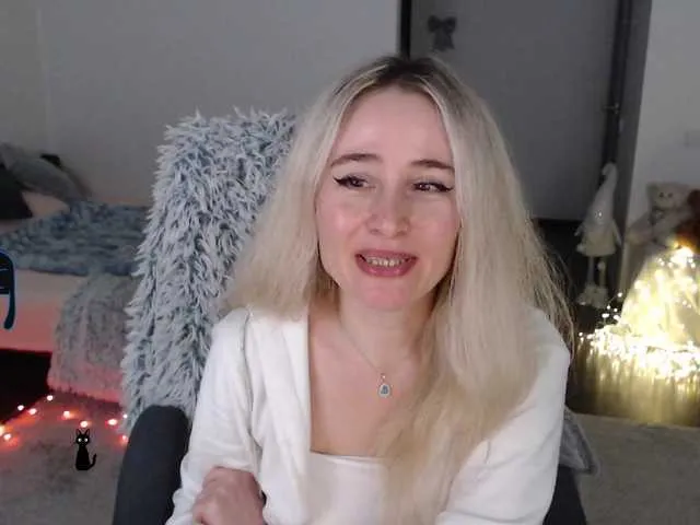 Live sex webcam photo for xyliganka777 #292245108