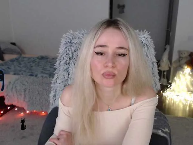 Live sex webcam photo for xyliganka777 #292258508