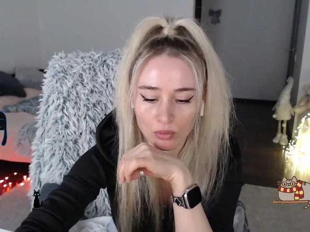 Live sex webcam photo for xyliganka777 #292292821