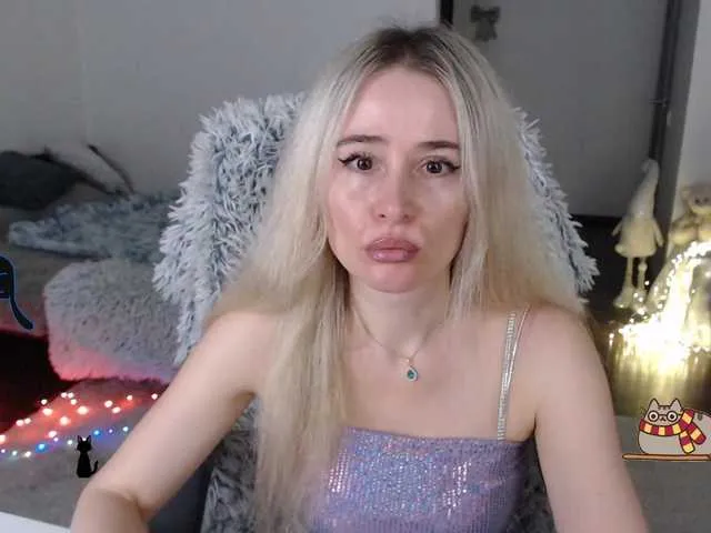 Live sex webcam photo for xyliganka777 #292358818