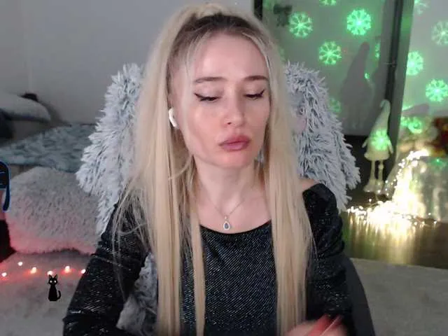 Live sex webcam photo for xyliganka777 #292373367