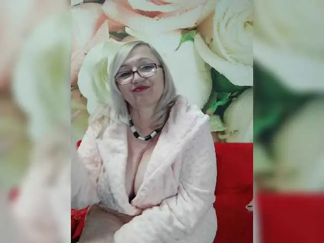 Live sex webcam photo for yakameliya #290878519
