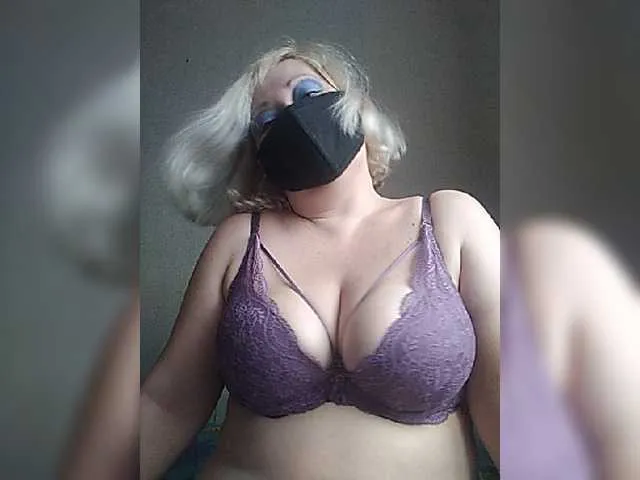 Live sex webcam photo for yana38a #276020246