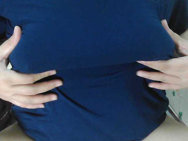 Live sex webcam photo for yasi24 #276755918