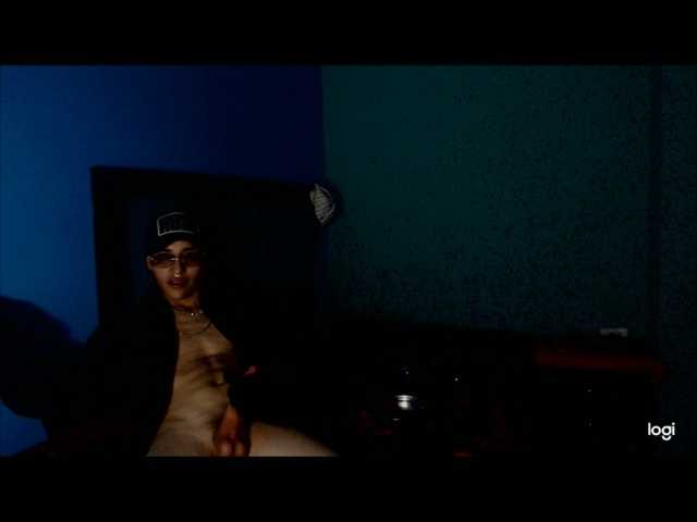 Live sex webcam photo for yeidhht #277899563