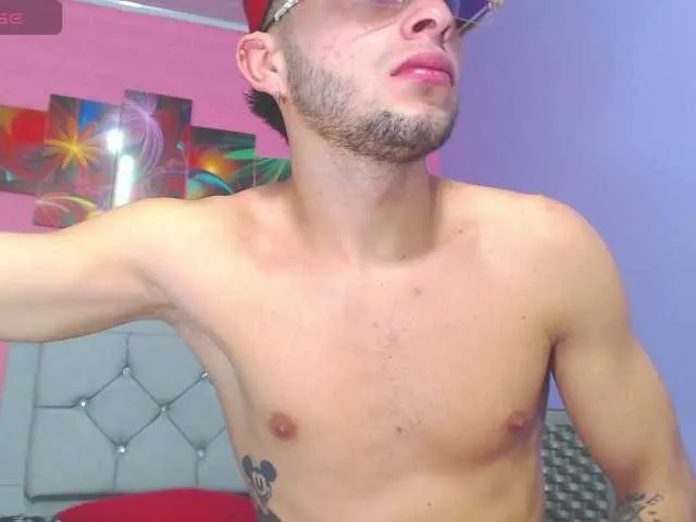 Live sex webcam photo for yeikonnth #276759217