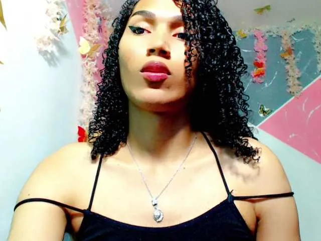 Live sex webcam photo for yennycuteh #291704356