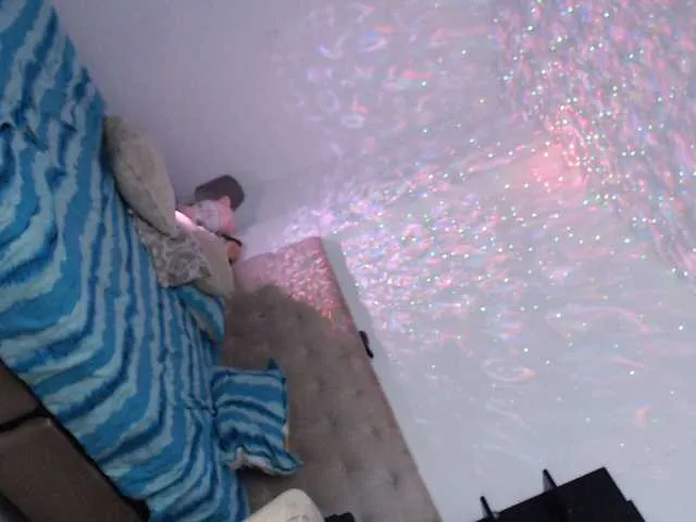 Live sex webcam photo for yesikvazolaa #277205134