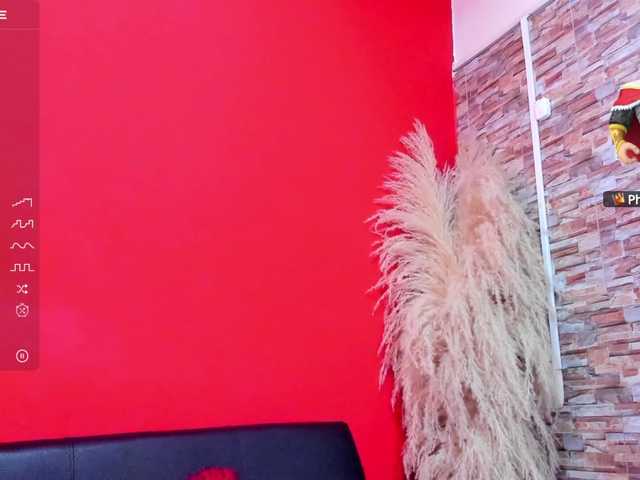 Live sex webcam photo for yexalen6 #276180378