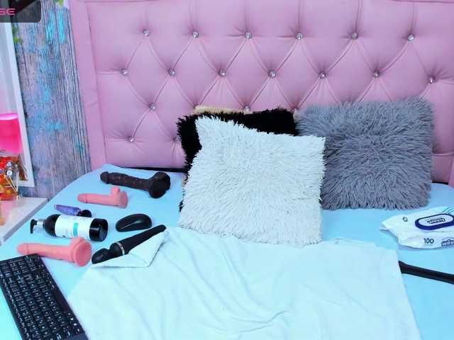 Live sex webcam photo for yexalen6 #276212693