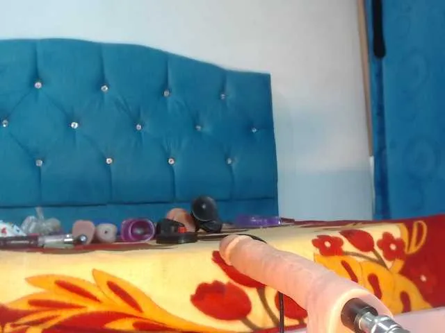 Live sex webcam photo for yeyecandy #291837808