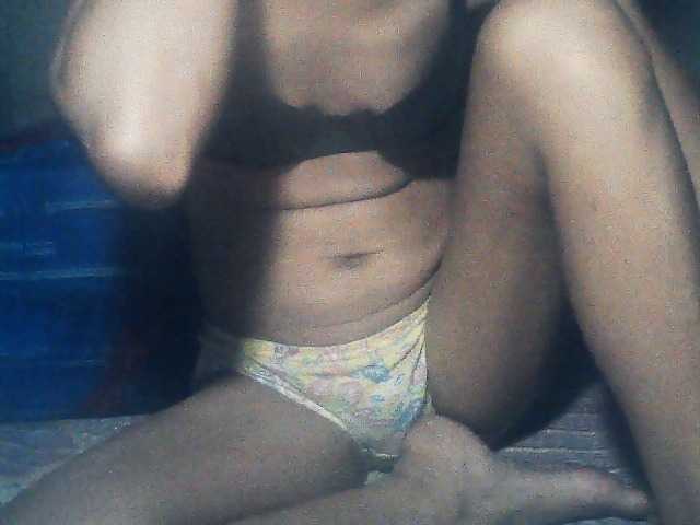 Live sex webcam photo for yhummypussy1 #275854654