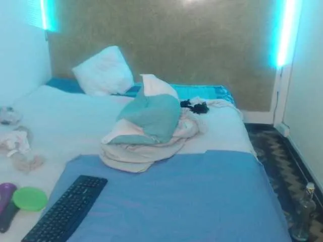 Live sex webcam photo for yinaperez #272224538