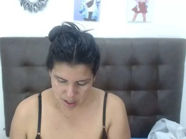 Live sex webcam photo for yinaperez #272386281