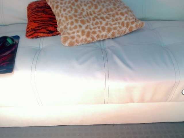 Live sex webcam photo for yinger-paola #273378978