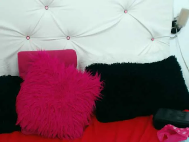 Live sex webcam photo for yinkara #272301934