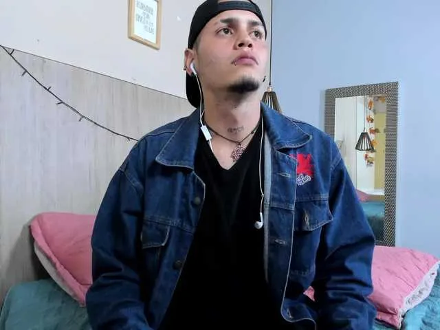 Live sex webcam photo for yinnandyosh #275664868