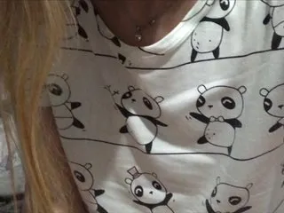 Live sex webcam photo for young-lola #210587545