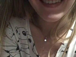 Live sex webcam photo for young-lola #218609439