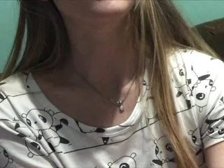 Live sex webcam photo for young-lola #219834208