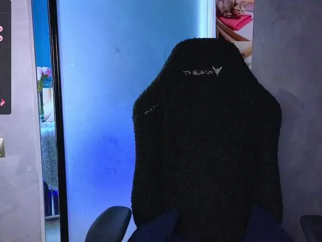 Live sex webcam photo for youngmalena #276359809