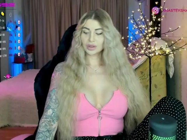 Live sex webcam photo for your-amazon4rever-wild #277683375