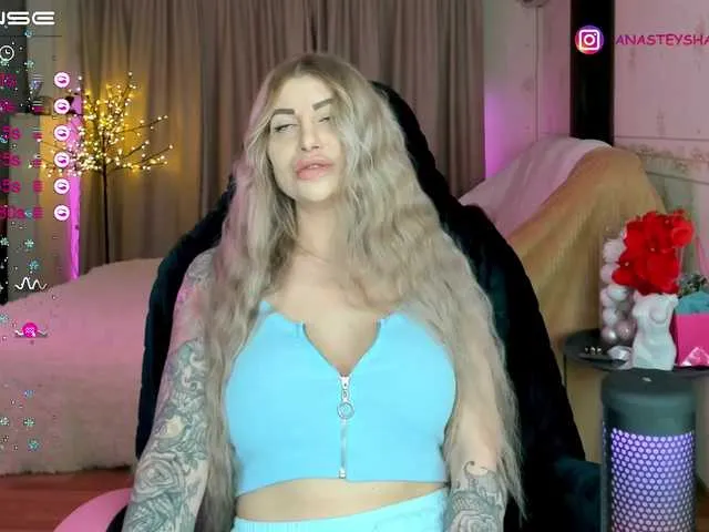 Live sex webcam photo for your-amazon4rever-wild #277764598