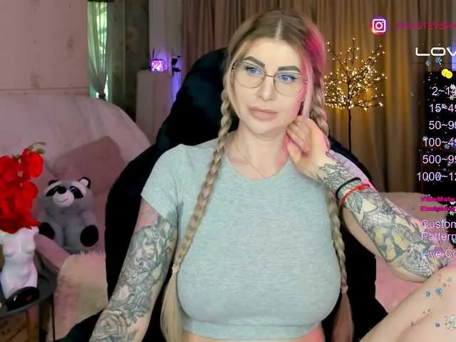 Live sex webcam photo for your-amazon4rever-wild #277933298