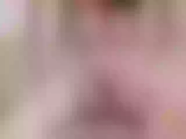 Live sex webcam photo for your-lioness #291352421