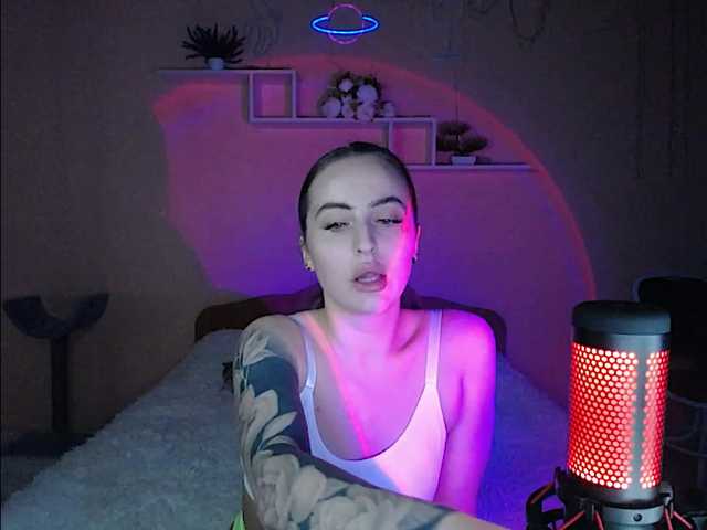 Live sex webcam photo for your-red-wine #272346217