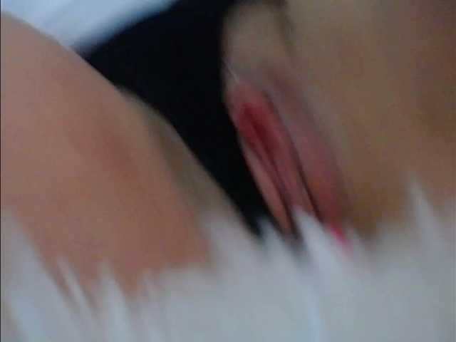 Live sex webcam photo for your-red-wine #272371180