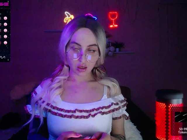 Live sex webcam photo for your-red-wine #272515412