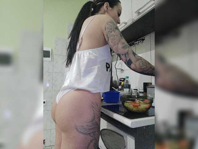 Live sex webcam photo for your-red-wine #272992060