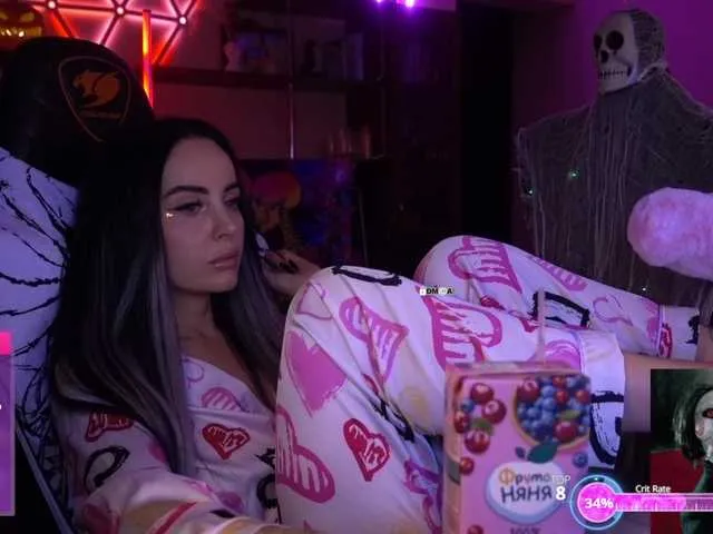 Live sex webcam photo for your-red-wine #292175178