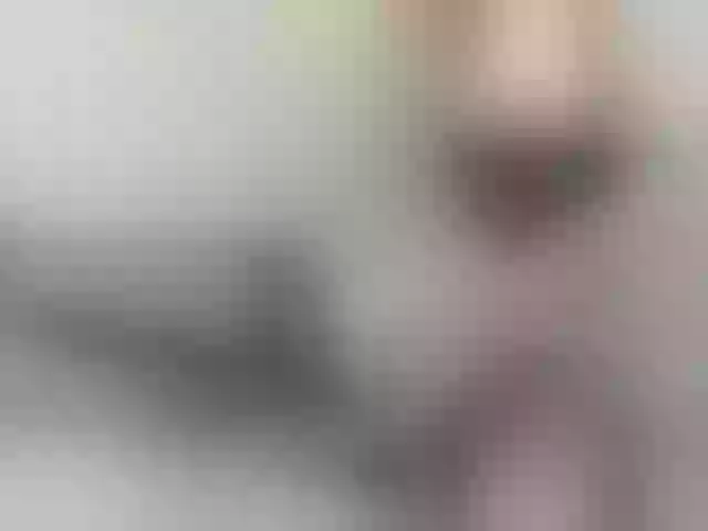 Live sex webcam photo for yourkrissnew1 #291584616