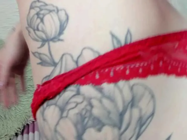Live sex webcam photo for yourkrissnew1 #291677331