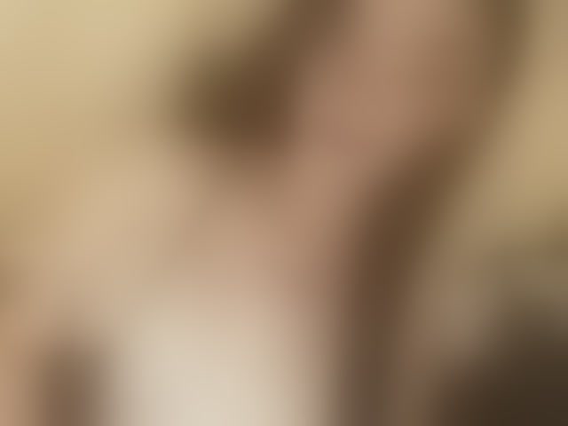 Live sex webcam photo for yourqueenmika #294090797