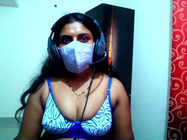 Live sex webcam photo for yoursavitha5 #271952149