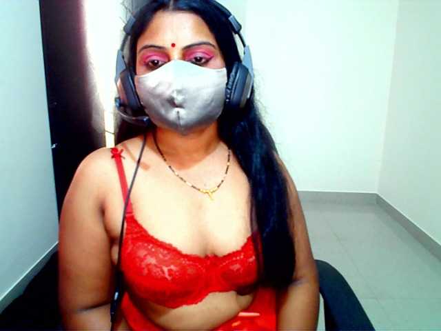 Live sex webcam photo for yoursavitha5 #272081146